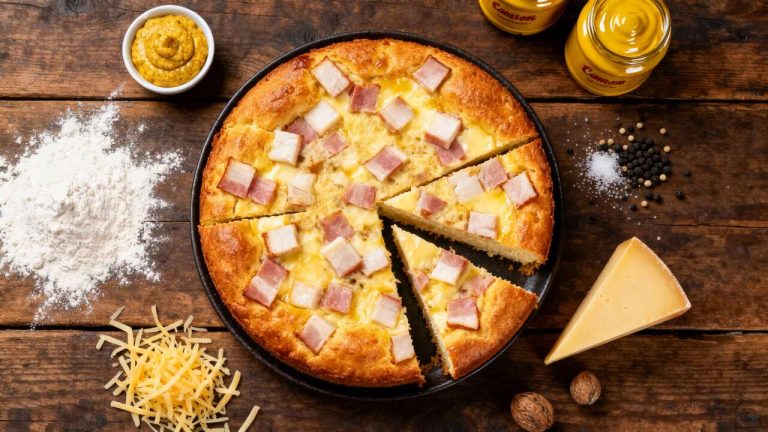Cake au jambon et fromage : recette facile et savoureuse
